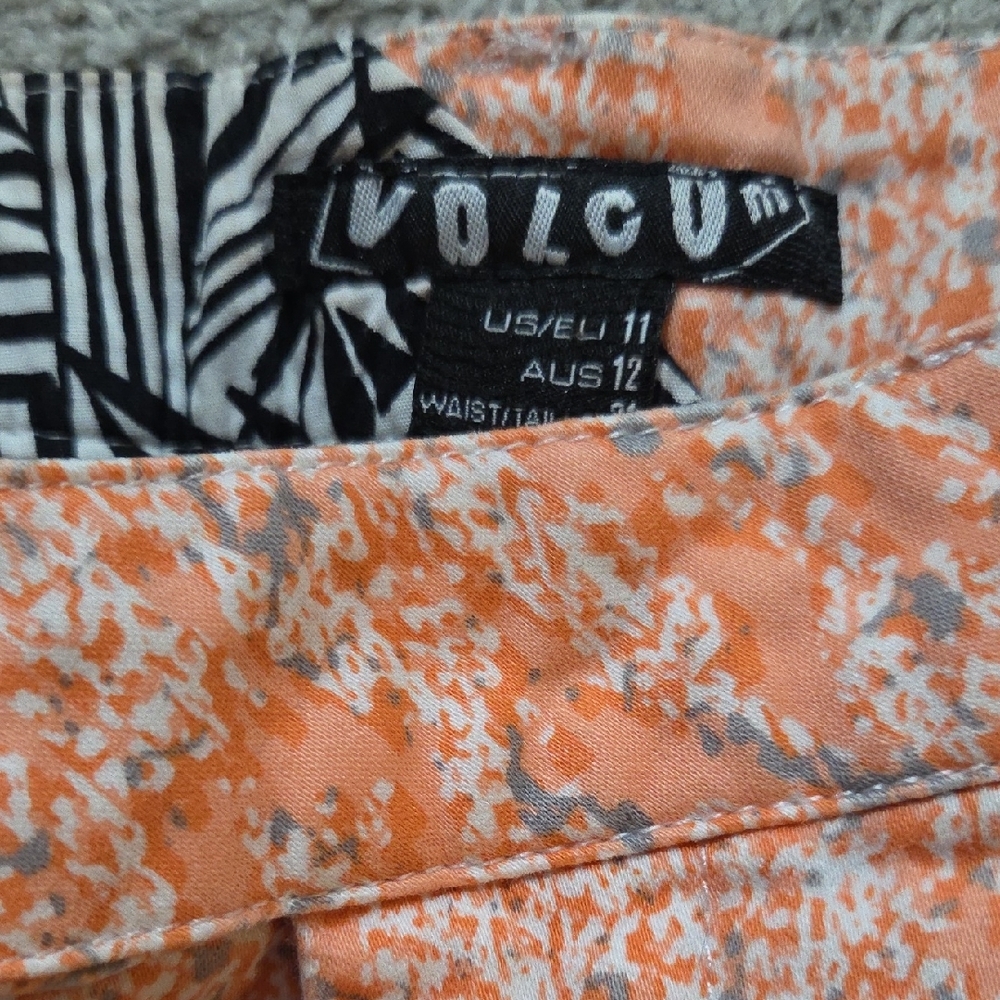 Volcom Patterned Shorts - Picture 2 of 5